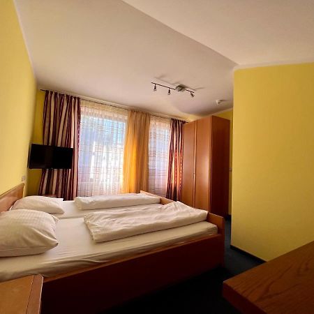Hotel-Gasthof Deutschmeister Donauwörth 外观 照片