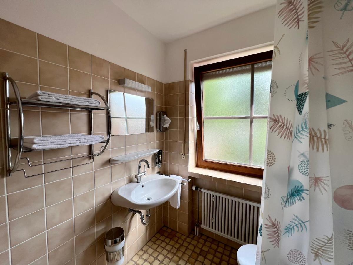 Hotel-Gasthof Deutschmeister Donauwörth 外观 照片