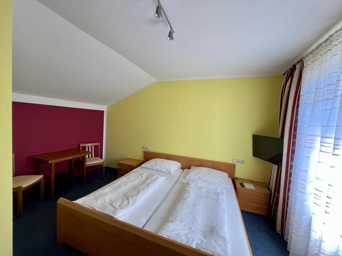 Hotel-Gasthof Deutschmeister Donauwörth 外观 照片